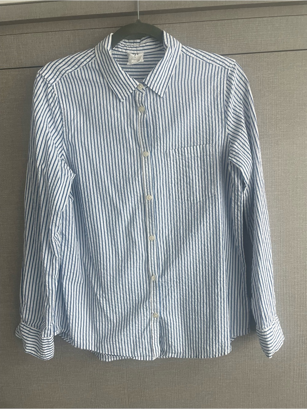 GAP Women’s Classic Crinkle Cotton Blue and White Striped Button-Down Shirt